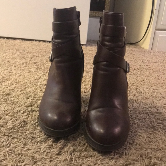 Shoes - Picture 2 of 2